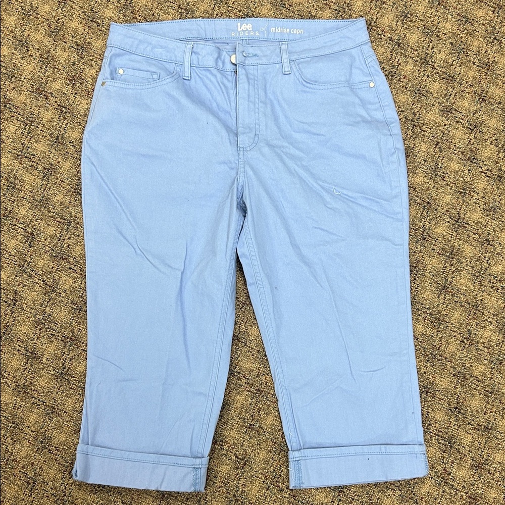 Lee Riders Sky Blue Mid Rise Capri Pants